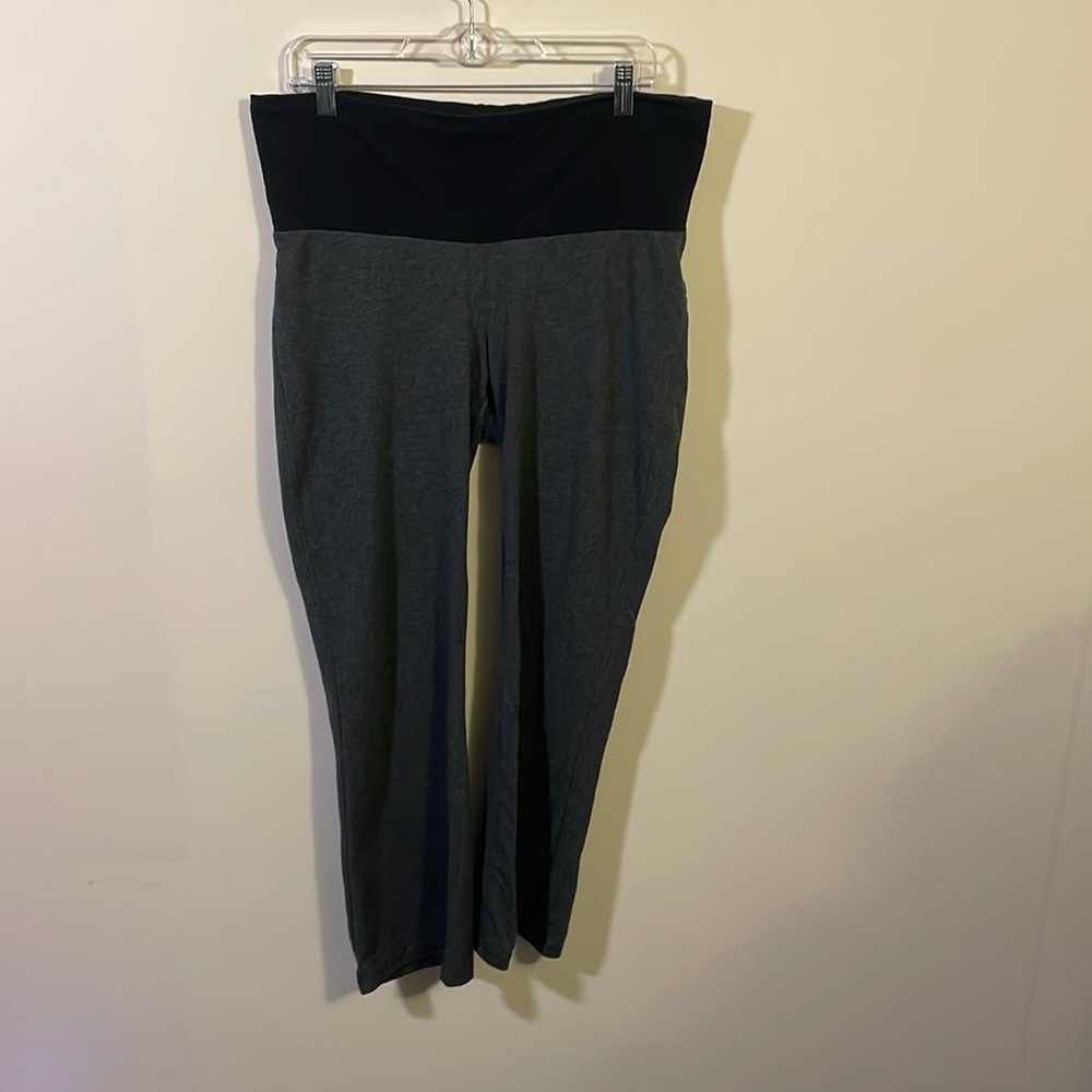 Women’s Motherhood maternity yoga/lounge pants size PL